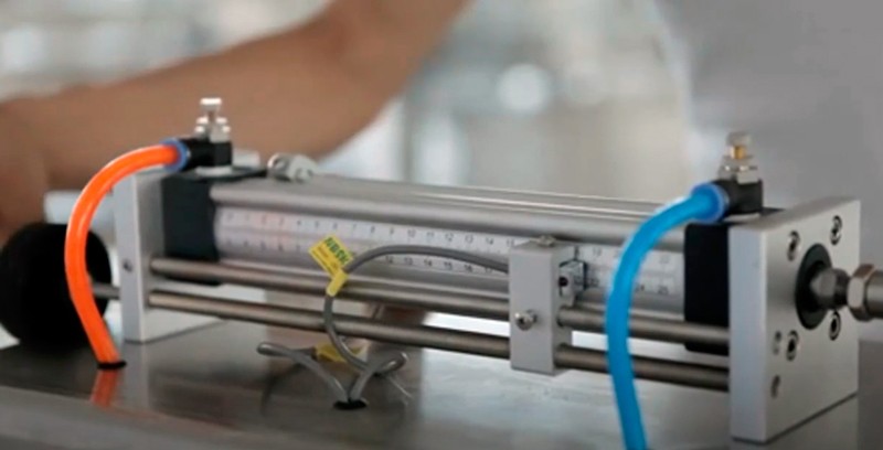 Дозатор для вязких и пастообразных продуктов WGD 2500 (300 - 2500 мл.)