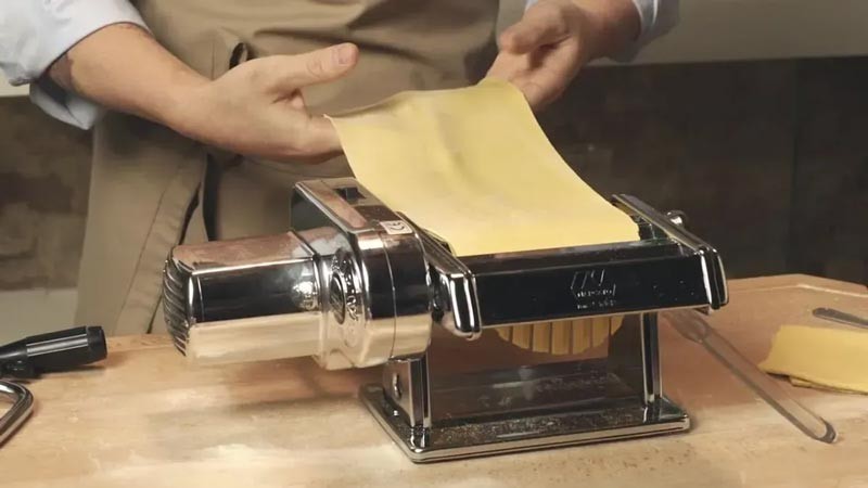 Тестораскатка-лапшерезка с мотором Marcato Ampiamotor 220 v