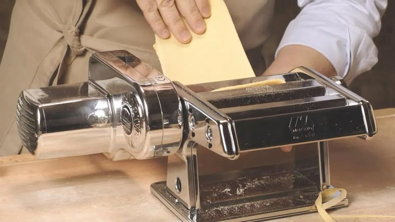 Локшинорізка з мотором Marcato Ampiamotor 220 v