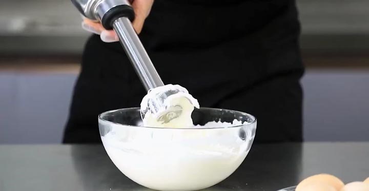 Миксер ручной GGM Gastro STHMMLA16N